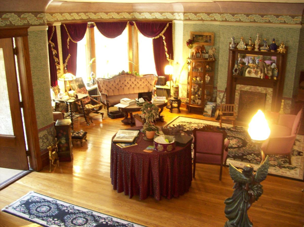 Scarlett House Victorian B & B Janesville Eksteriør billede