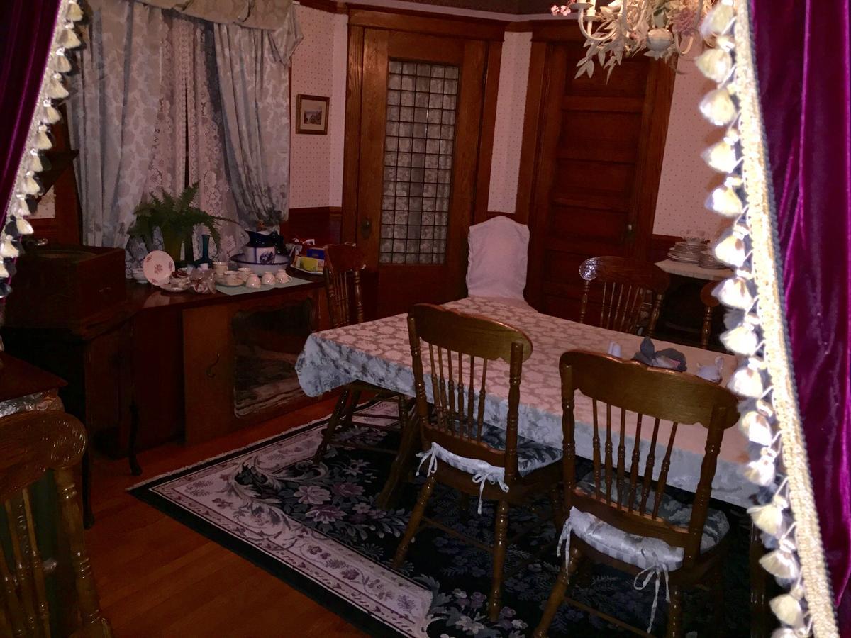Scarlett House Victorian B & B Janesville Eksteriør billede