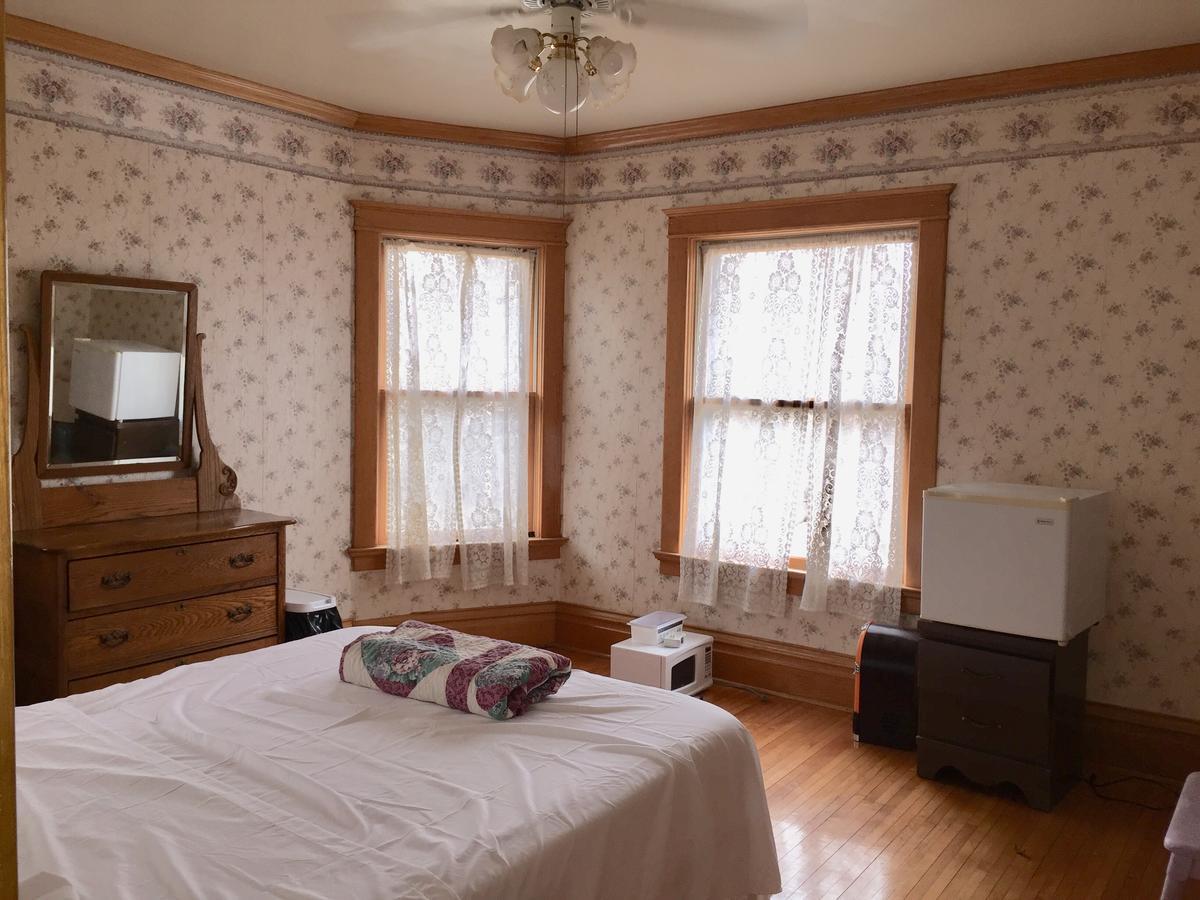Scarlett House Victorian B & B Janesville Eksteriør billede